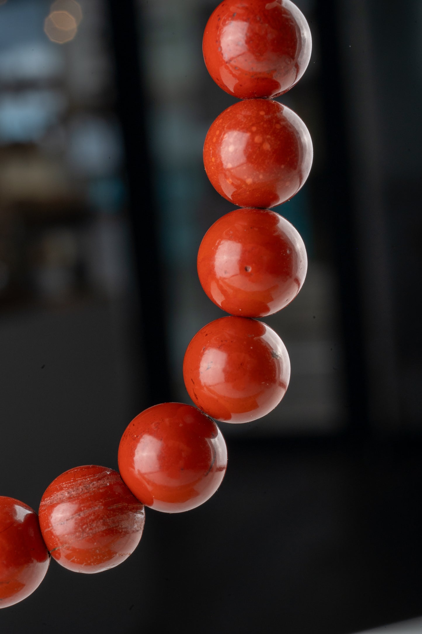 Bracelet en Jaspe Rouge – Ancrage et stabilité