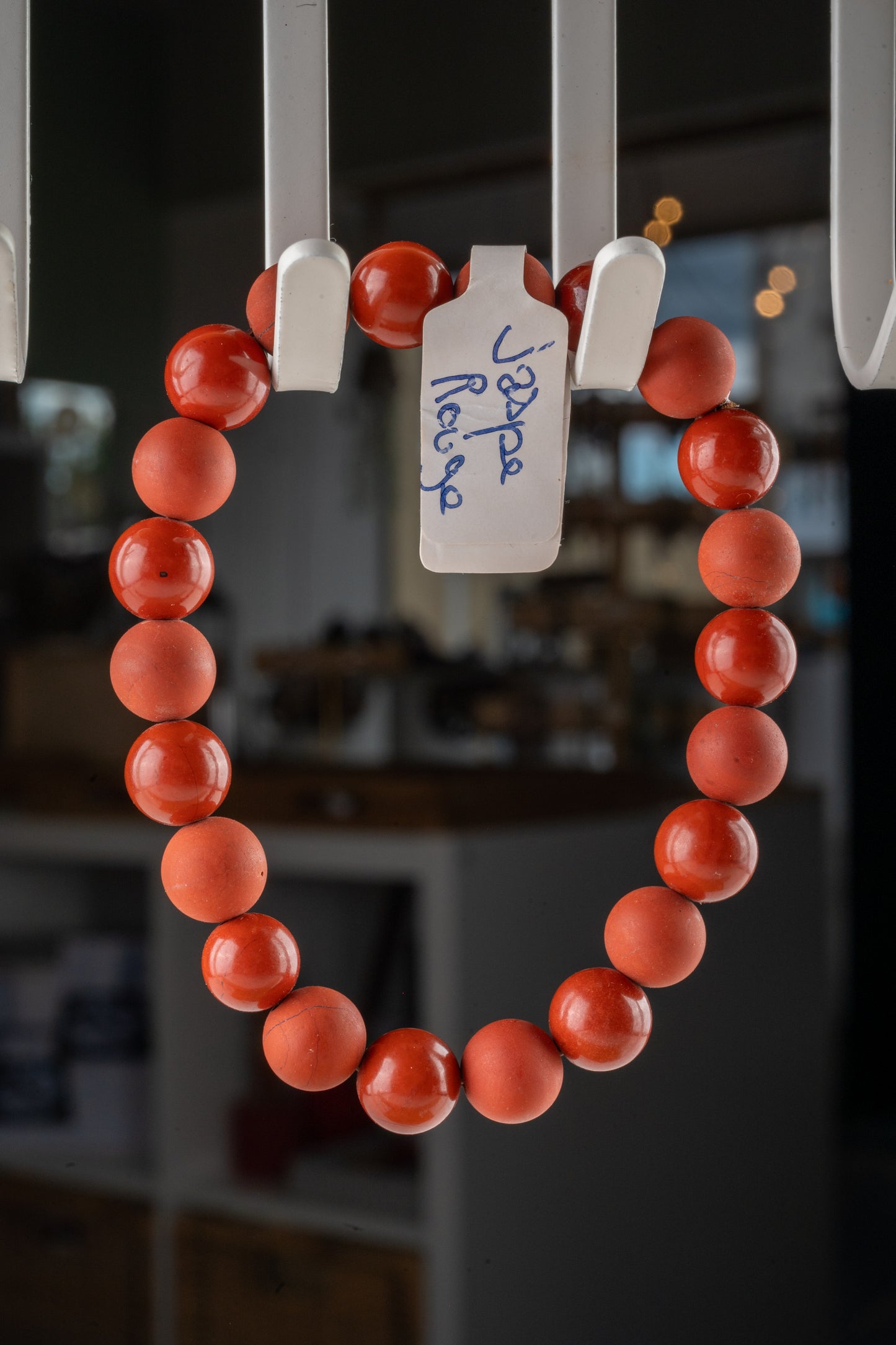 Bracelet en Jaspe Rouge – Ancrage et stabilité