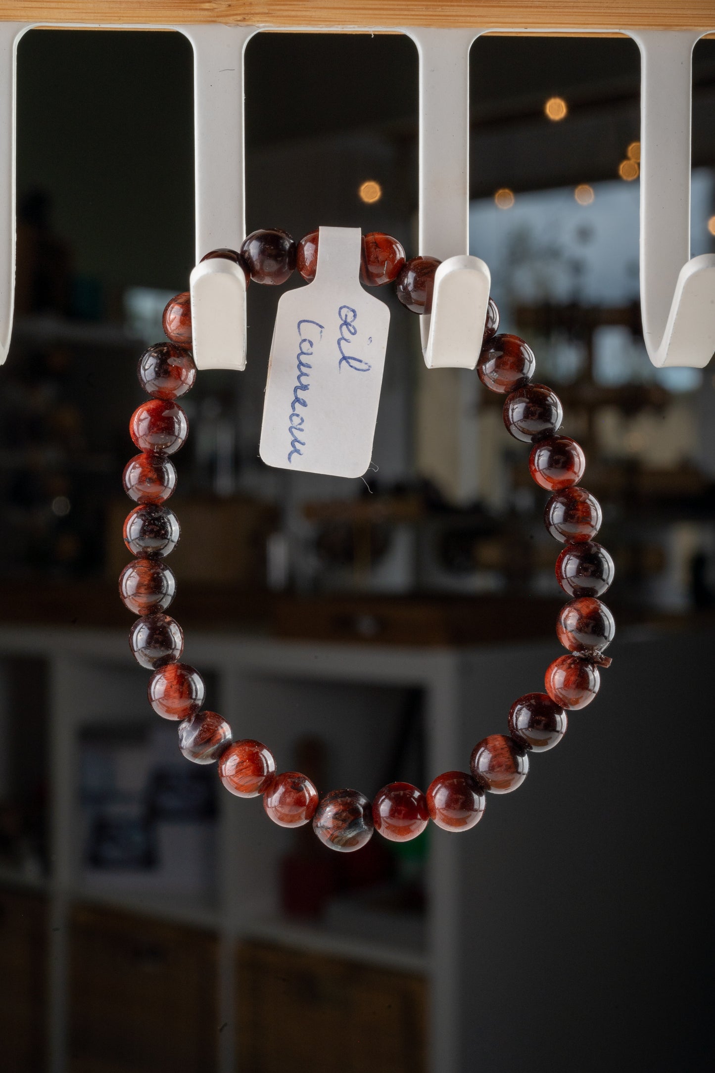 Bracelet en Œil de Taureau – Courage & Stabilité