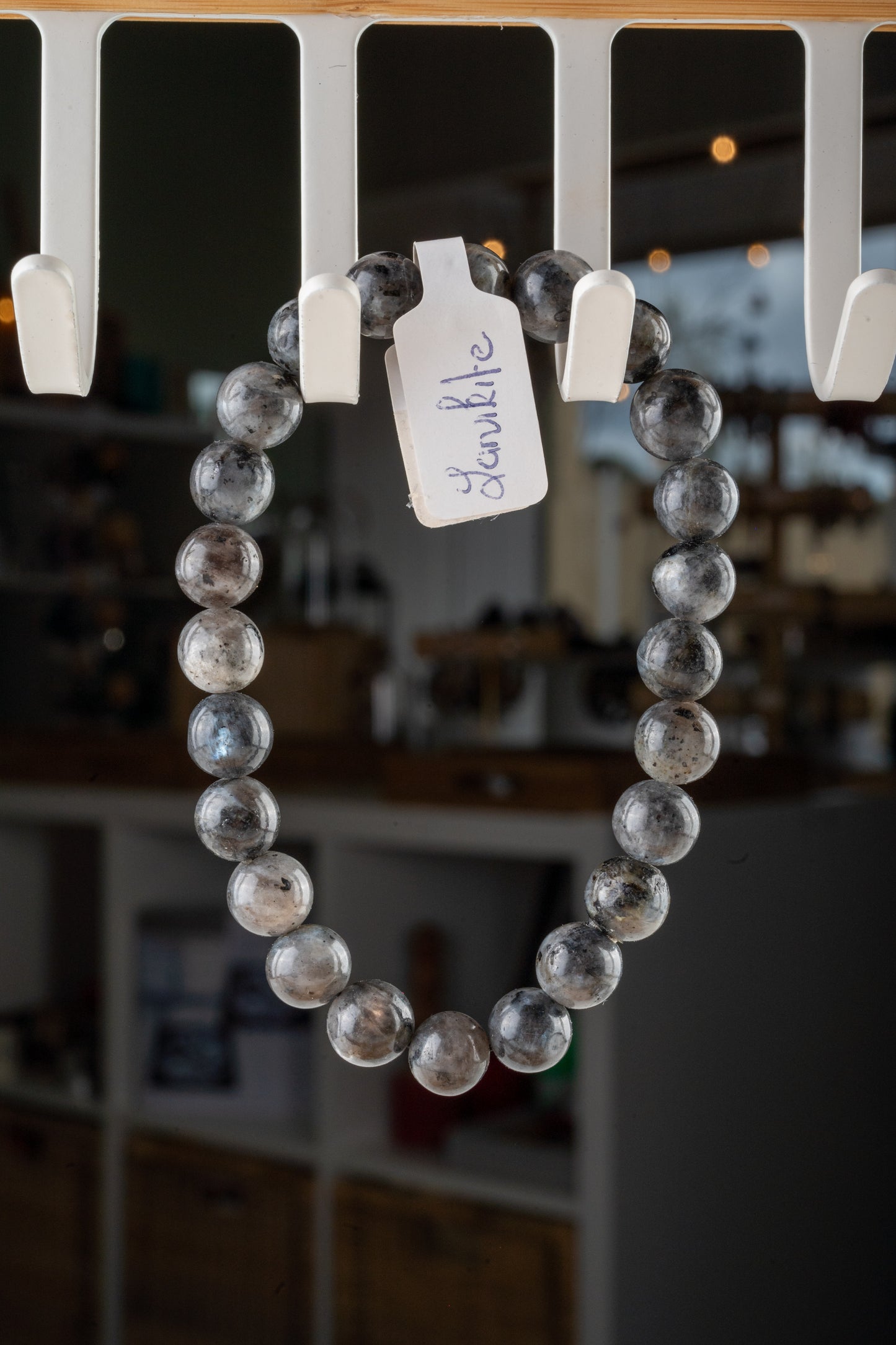 Bracelet en Larvikite – Protection, Sagesse & Équilibre