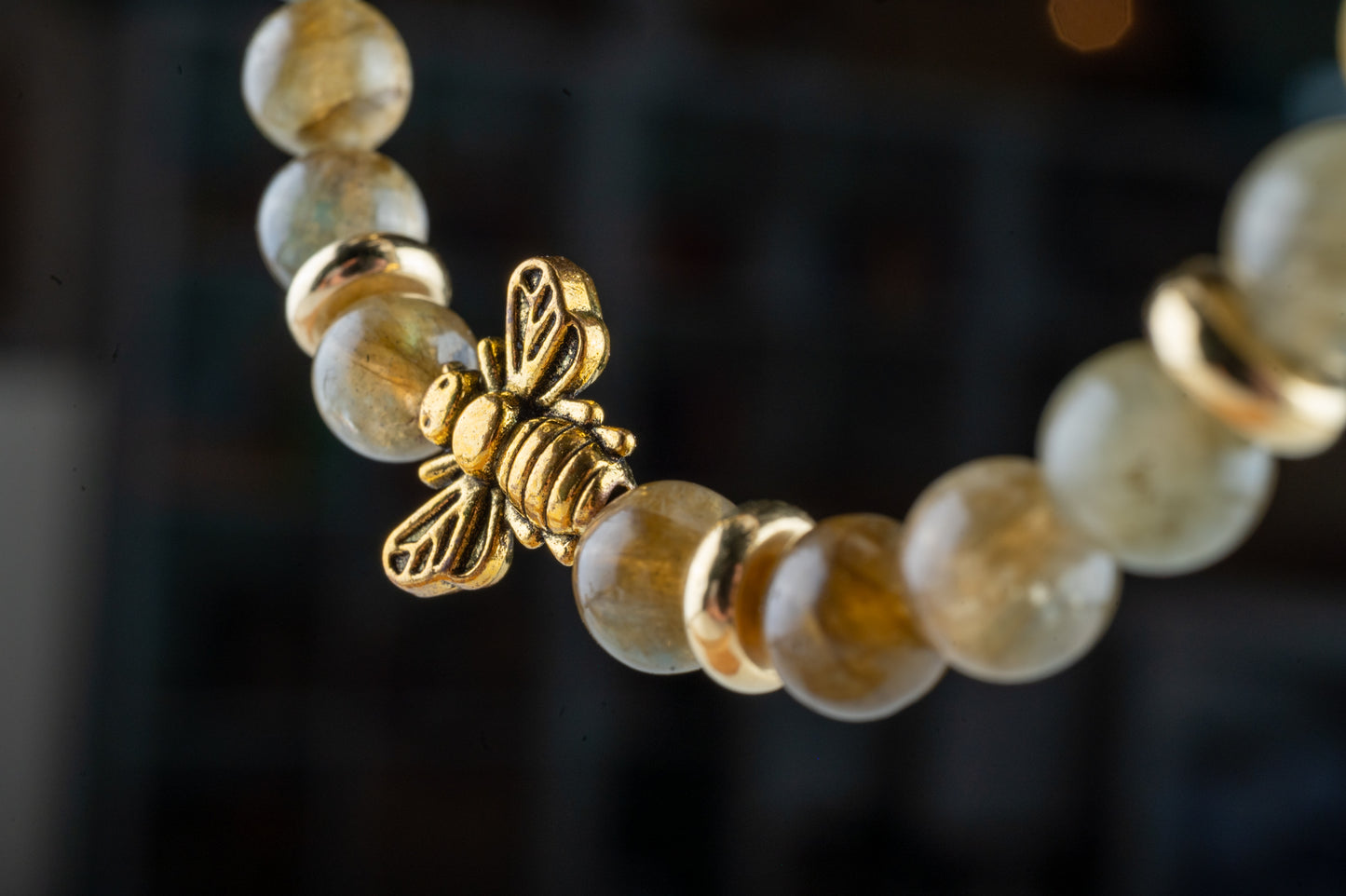 Bracelet en Labradorite – Protection & Équilibre Énergétique
