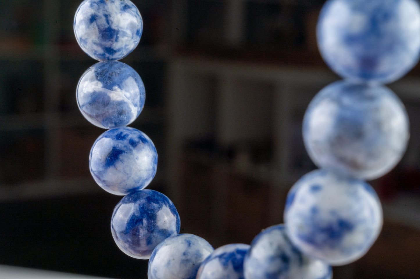 Bracelet en Sodalite – Clarté Mentale & Harmonie Intérieure