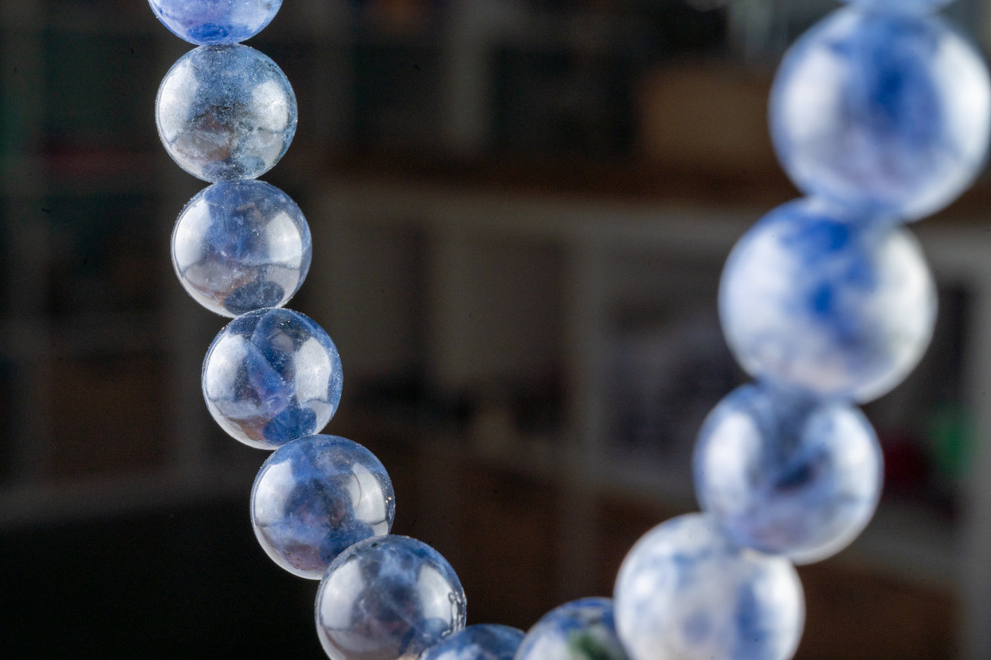 Bracelet en Sodalite – Clarté Mentale & Harmonie Intérieure