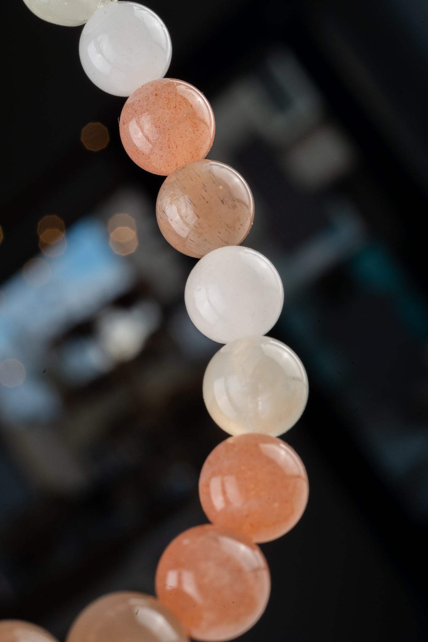 Bracelet en Pierre de Lune Multicolore – Intuition, Féminité & Équilibre Émotionnel
