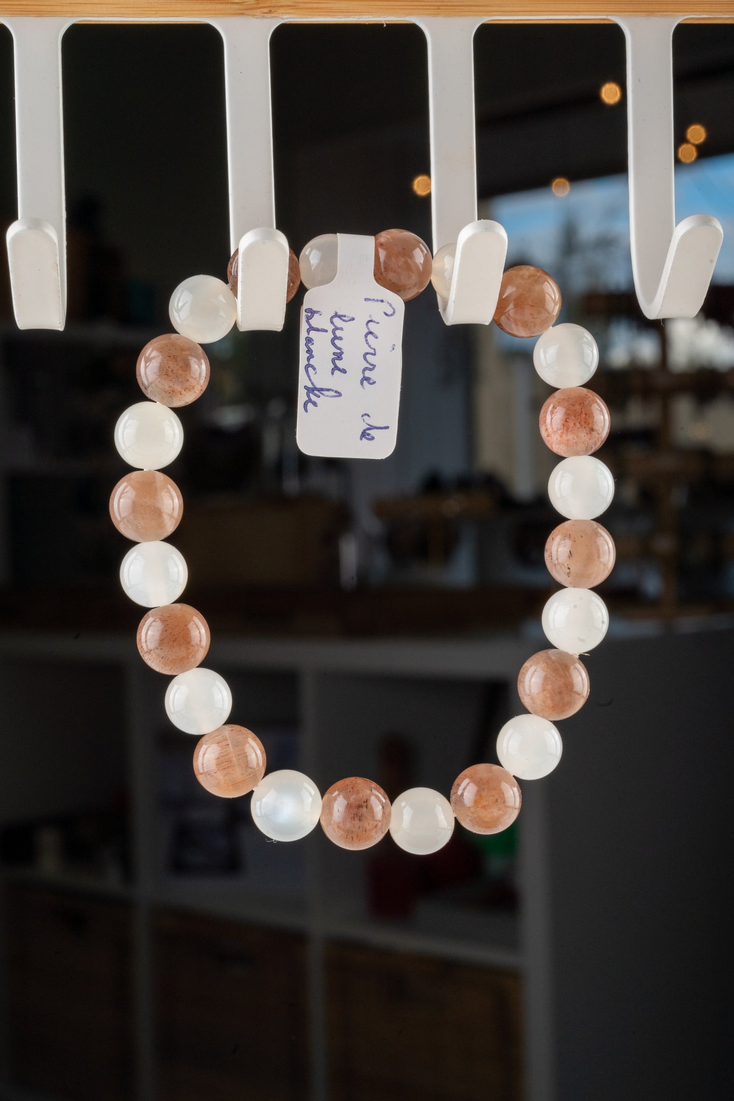 Bracelet en Pierre de Lune Multicolore – Intuition, Féminité & Équilibre Émotionnel