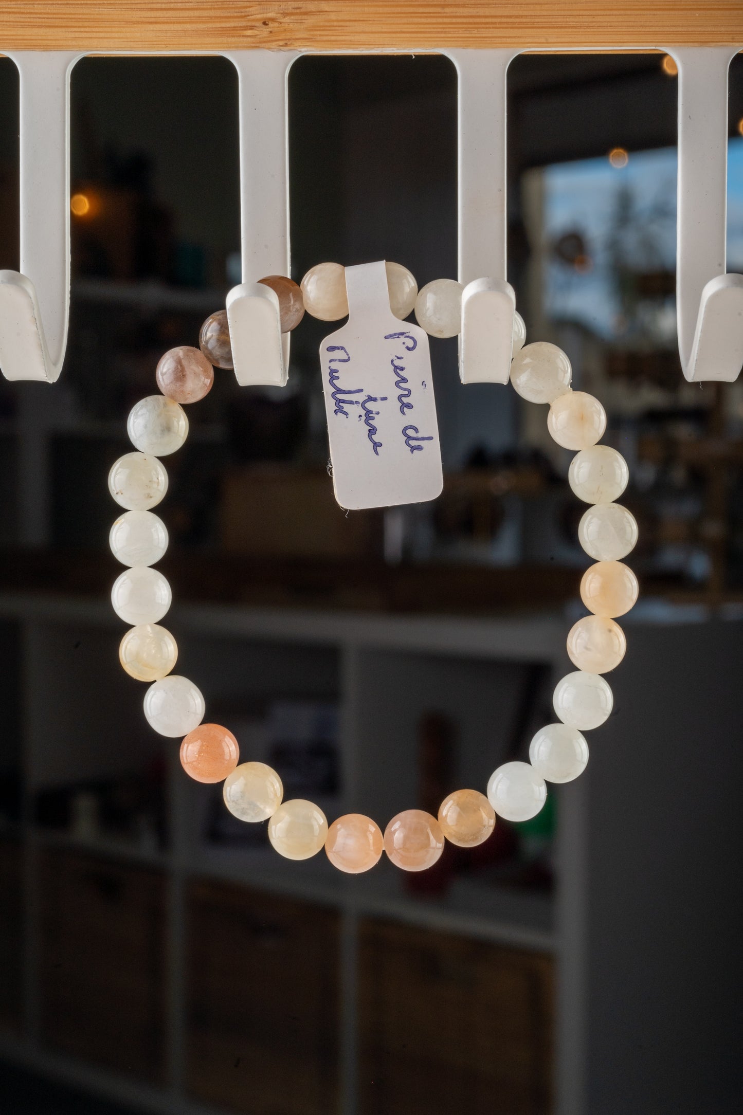 Bracelet en Pierre de Lune Multicolore – Intuition, Féminité & Équilibre Émotionnel