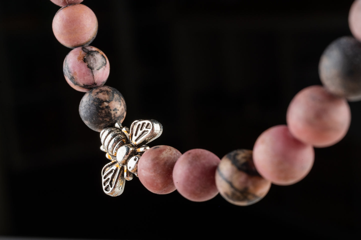 Bracelet en Rhodonite – Guérison, Compassion & Équilibre Émotionnel