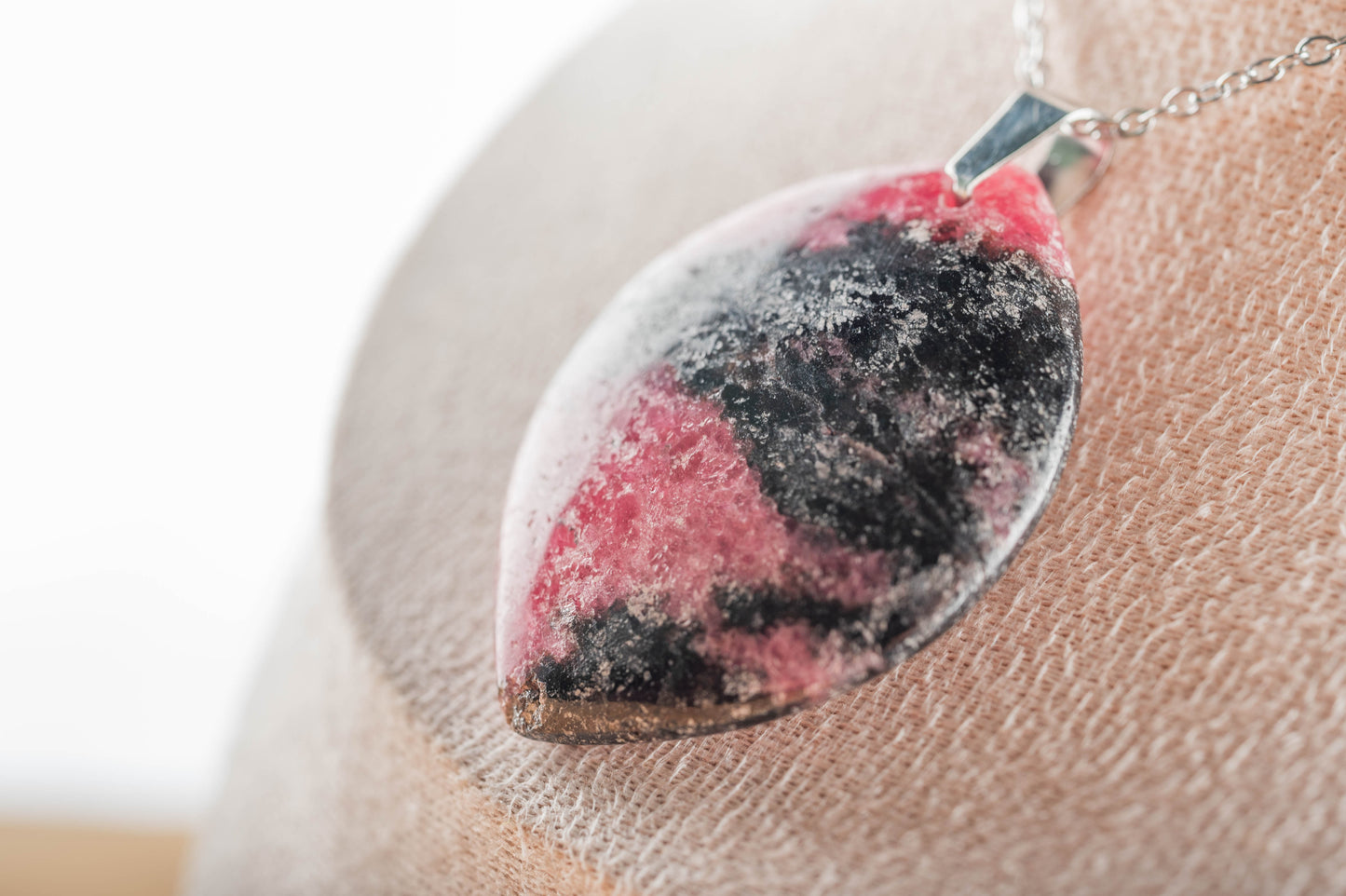 Pendentif en Rhodonite